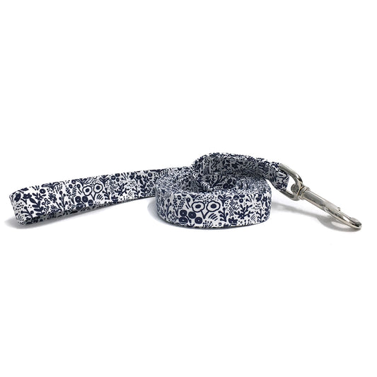 Navy Blue and White Tapestry Lace Leash