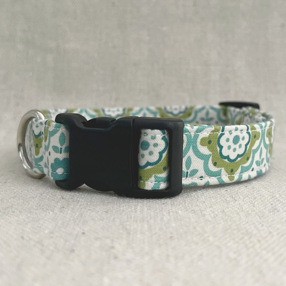 Teal and Olive Ogee Medallion Dog Collar